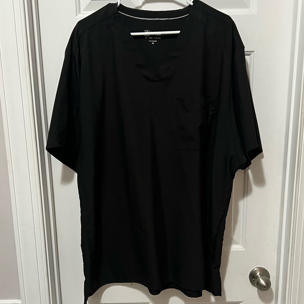 Wink 123 - 3X Men’ Scrub Top